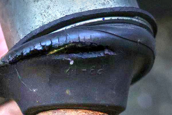 フロントスタビリンク ブーツ切れ フロントスタビリンク ブーツ切れ